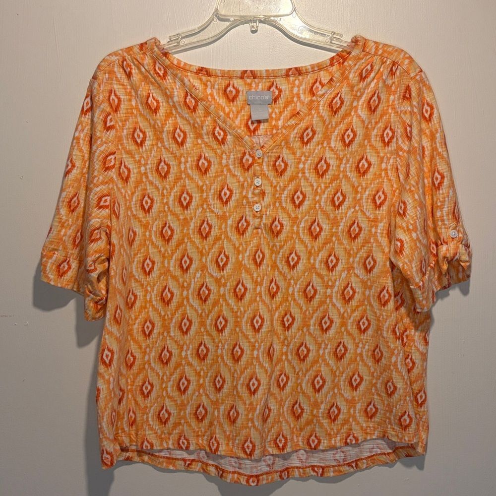 Chico's Orange Red Pattern Short Button Detail Sleeves Hi Low Crop Top SZ 3 / XL